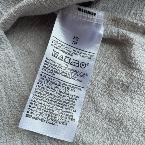 Banana Republic Top Flutter Sleeve Pullover Textured Blouse Size XS - Picture 7 of 9